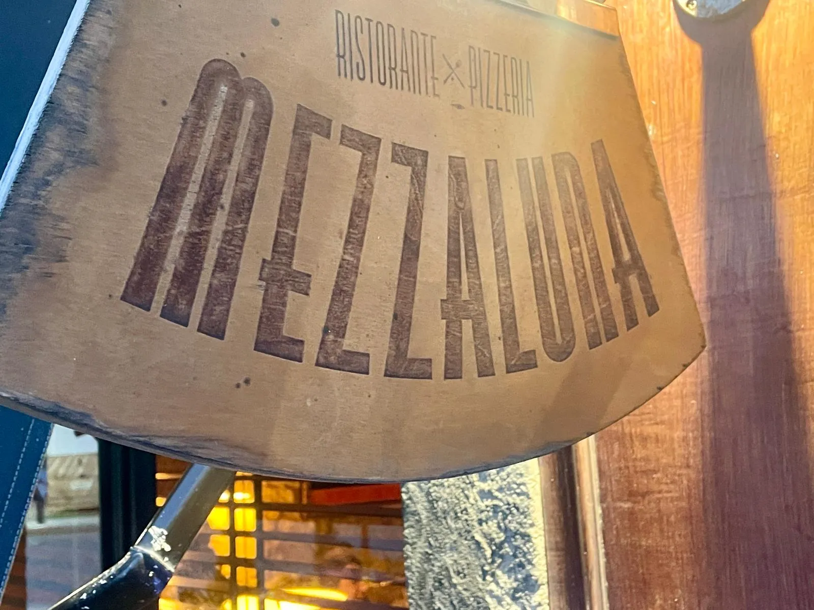 Mezzaluna restaurant sign